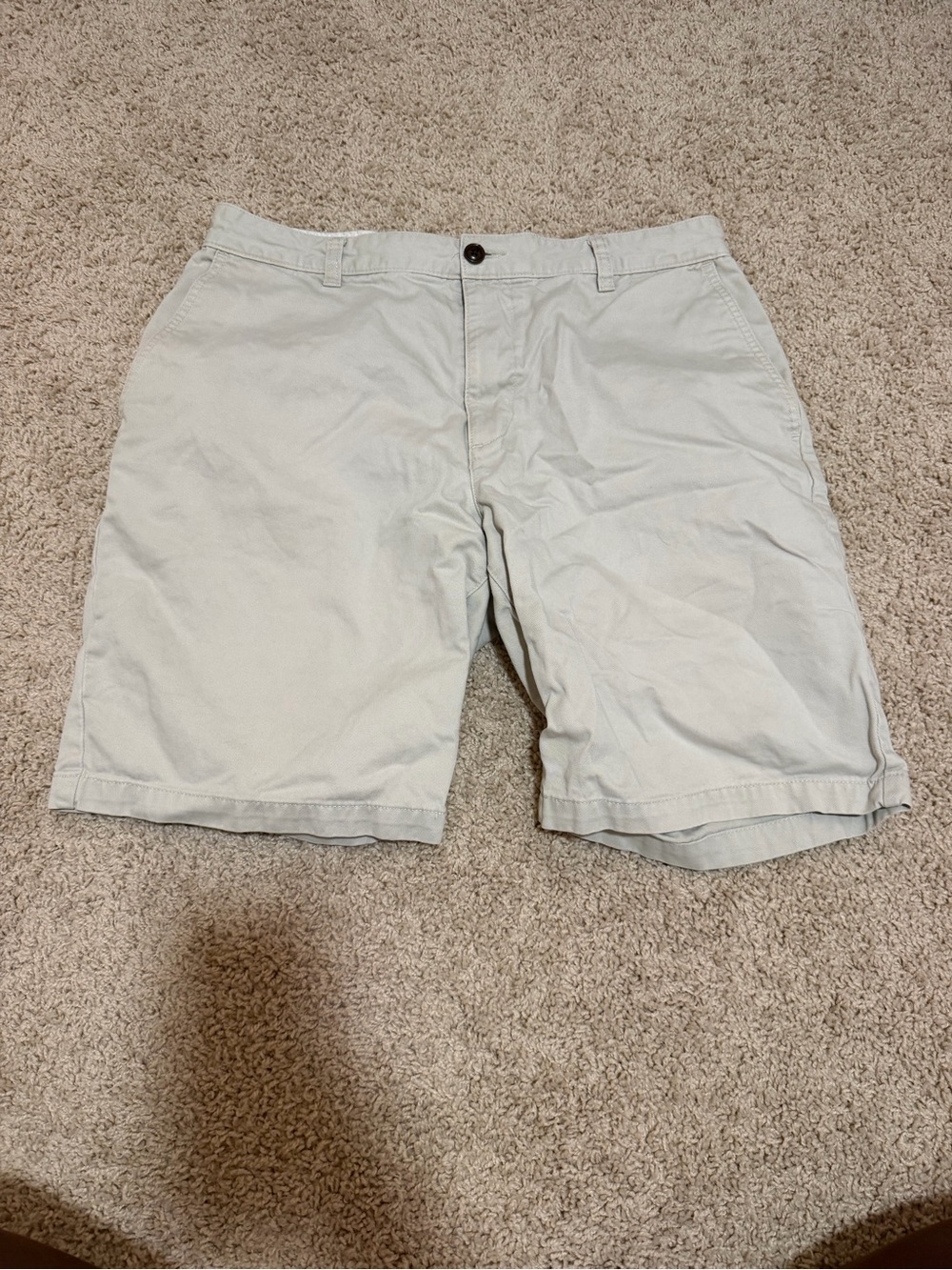 Dockers Men's Light Gray Flat Front Shorts